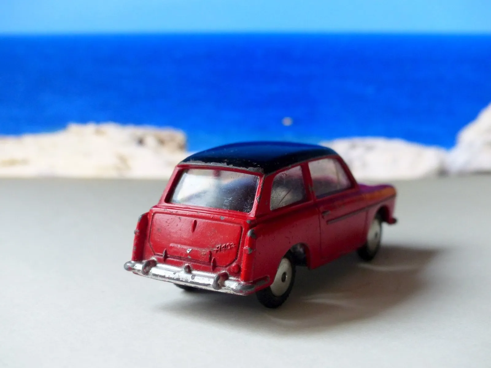 216 Austin A40 in red and black