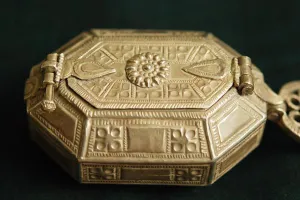 281 SOLD Old Silver Opium Hafeem Box