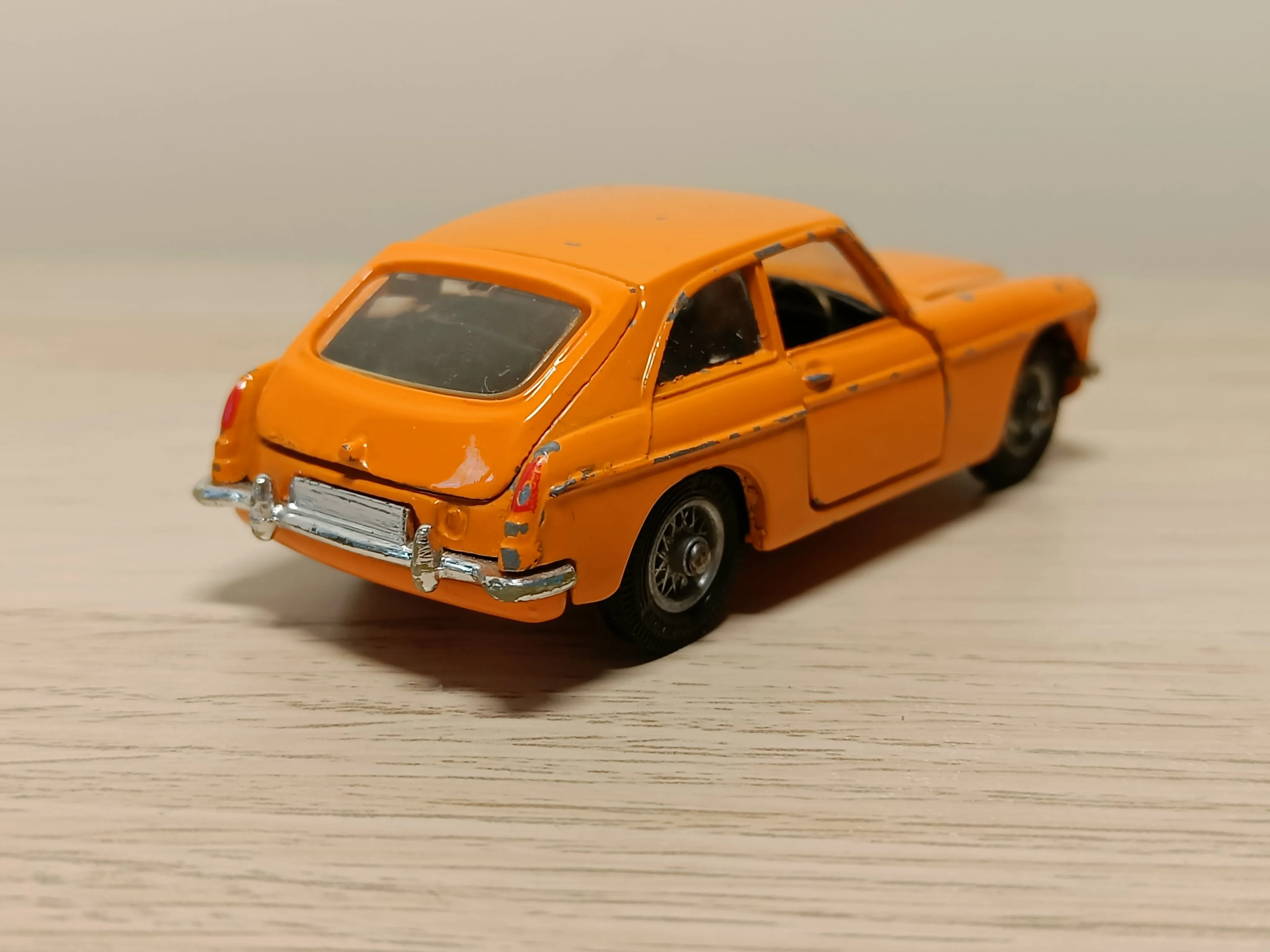 345 MGC GT in orange (1)