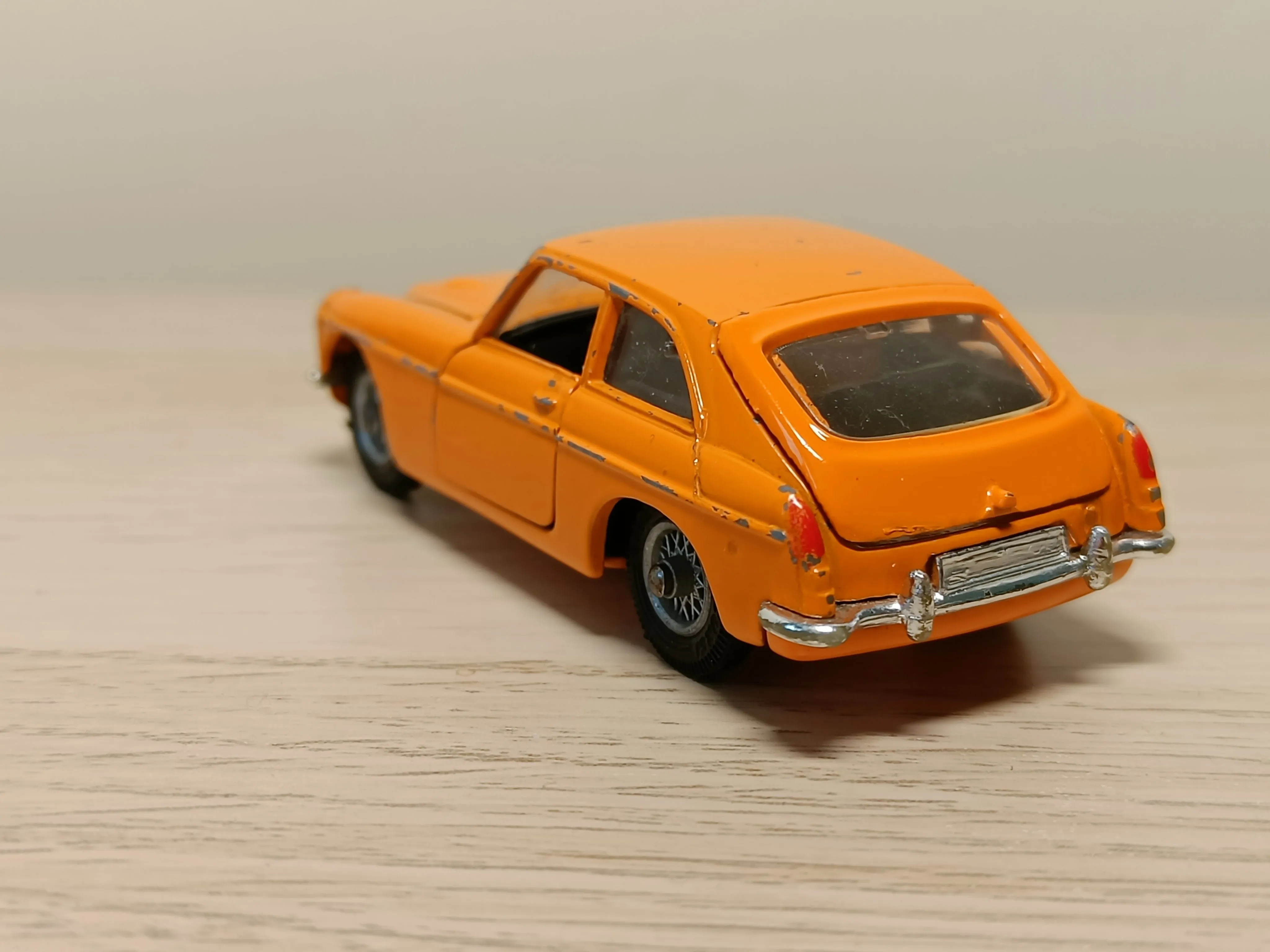 345 MGC GT in orange (1)