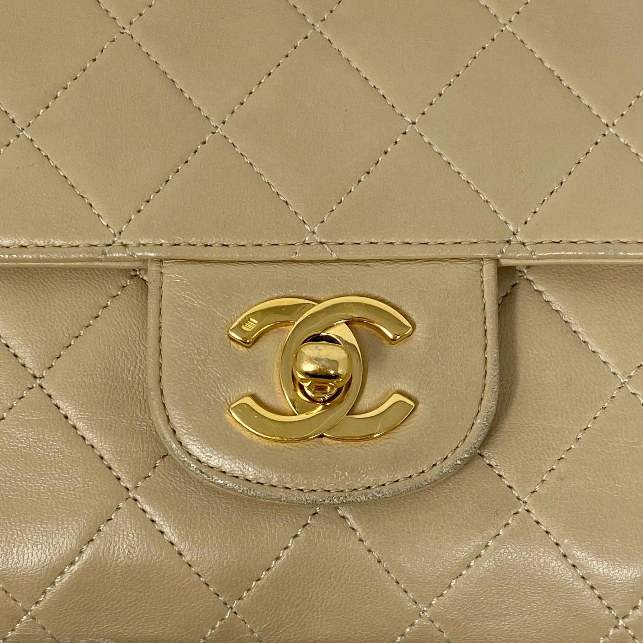 Chanel Vintage Beige Lambskin Medium Flap