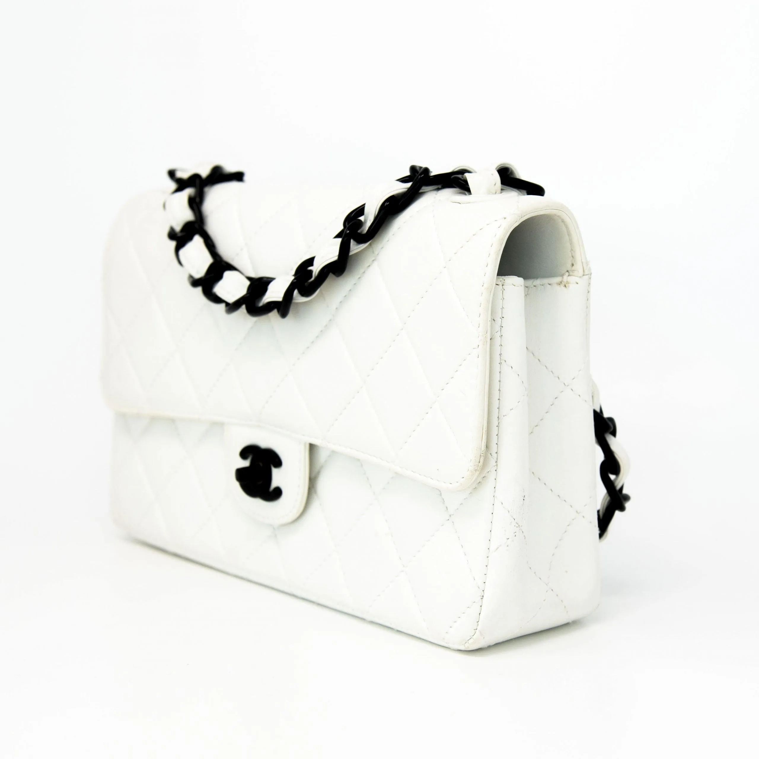 Chanel Vintage White Lambskin Flap Bag