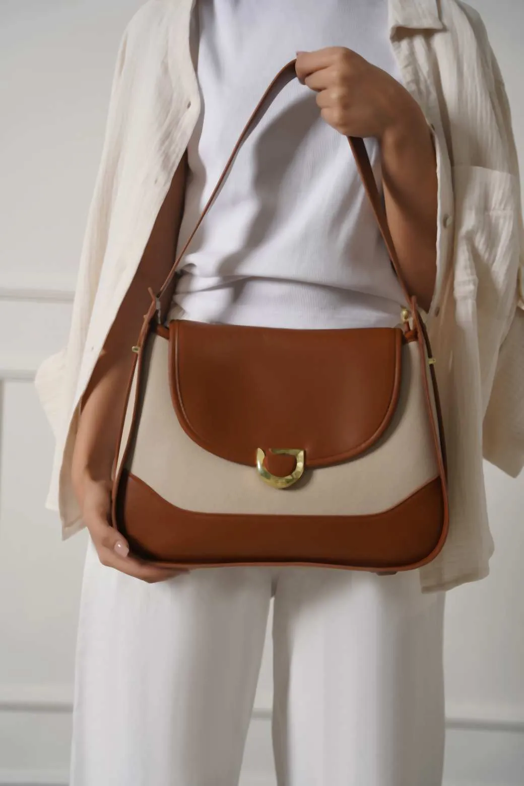 CITY SHOULDER BAG