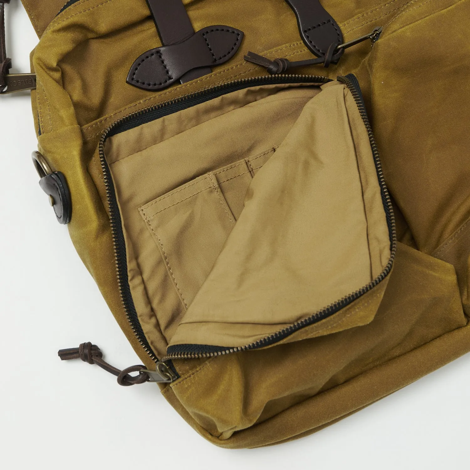 Filson 24-Hour Tin Cloth Briefcase - Dark Tan