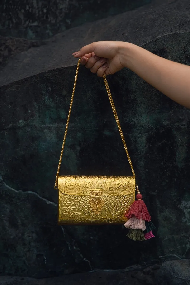 Floral Paatr Purse (Gold)