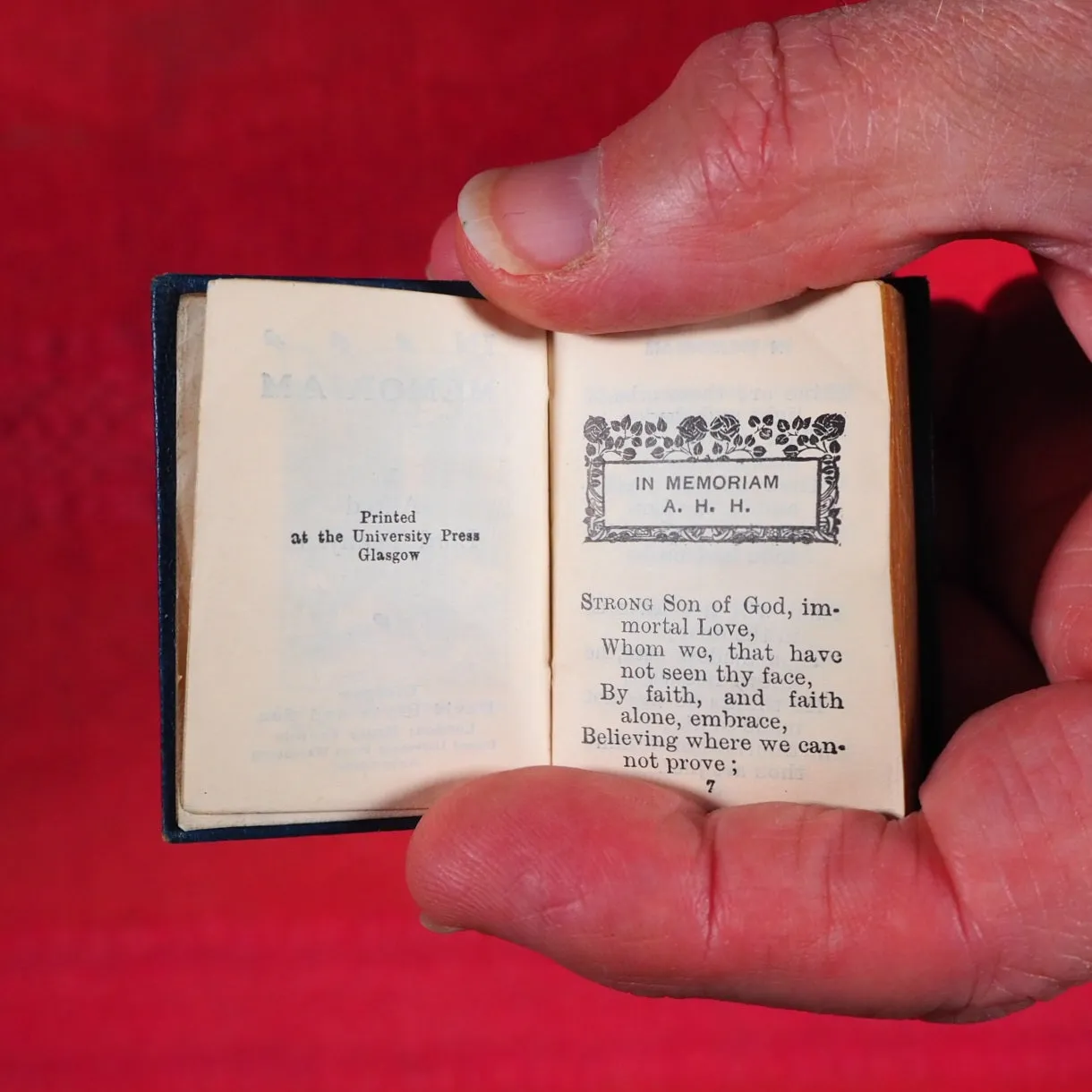 In Memoriam. >>MINIATURE BOOK WITH DUSTJACKET<< Tennyson, Alfred Lord. David Bryce & Son, Glasgow. London, Henry Frowde, Oxford University Press. 1905 CONDITION: VERY GOOD