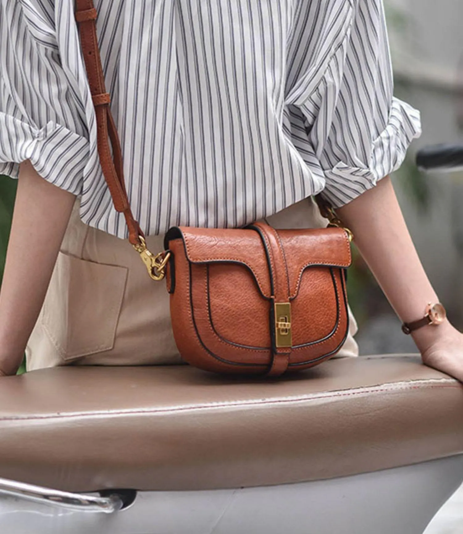 Women's Small Leather Crossbody Saddle Bag Saddle Leather Crossbody Bag